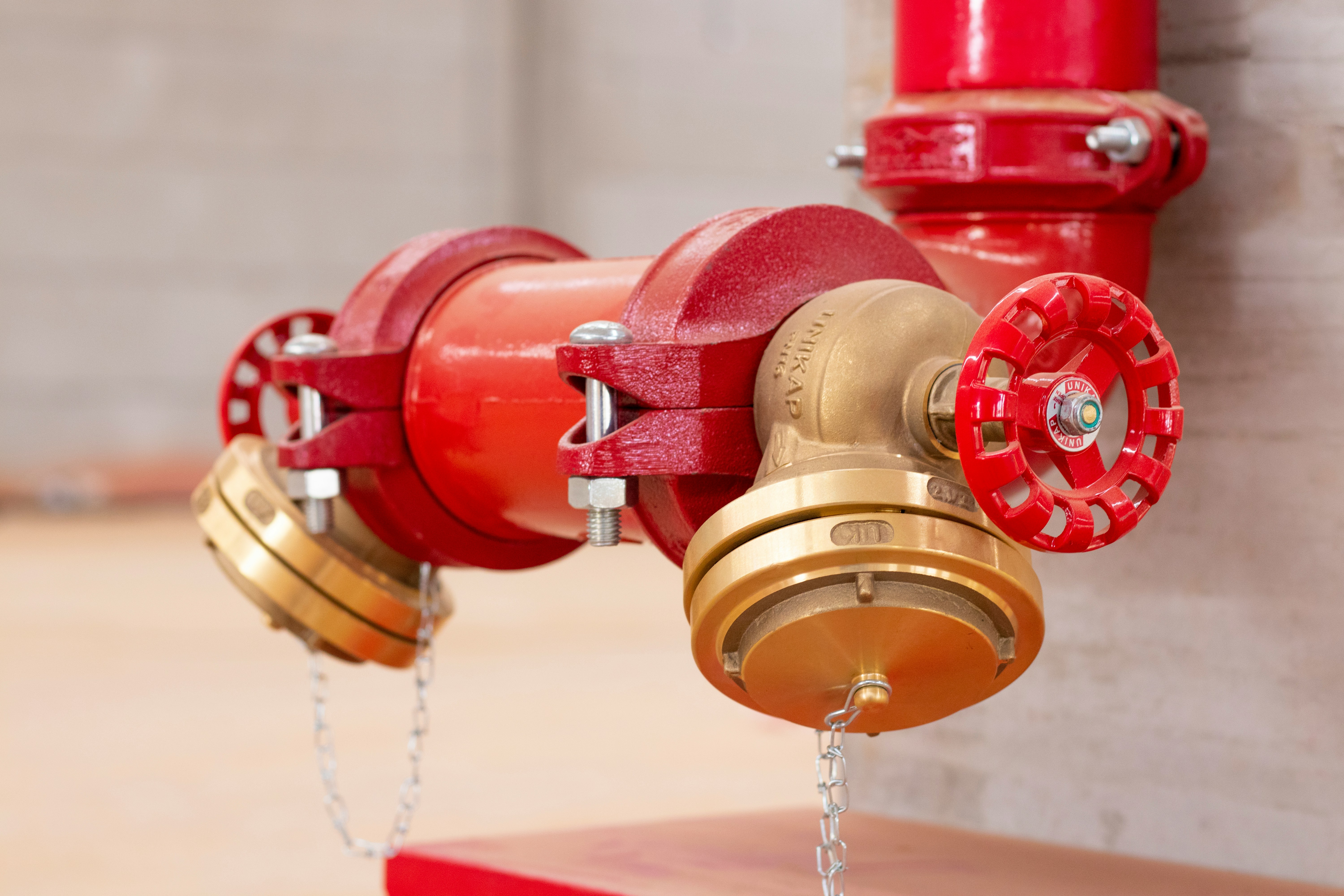 Fire hydrant booster assembly